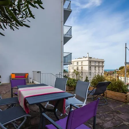 Guestready - Charming Duplex With Terrace For 8 People In Port Vieux * ביאריץ
